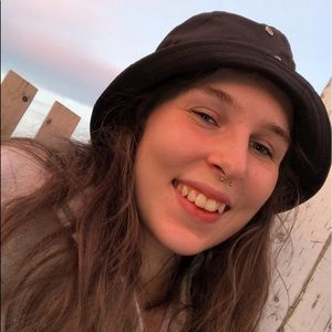 Meet your Posher, Marilyn